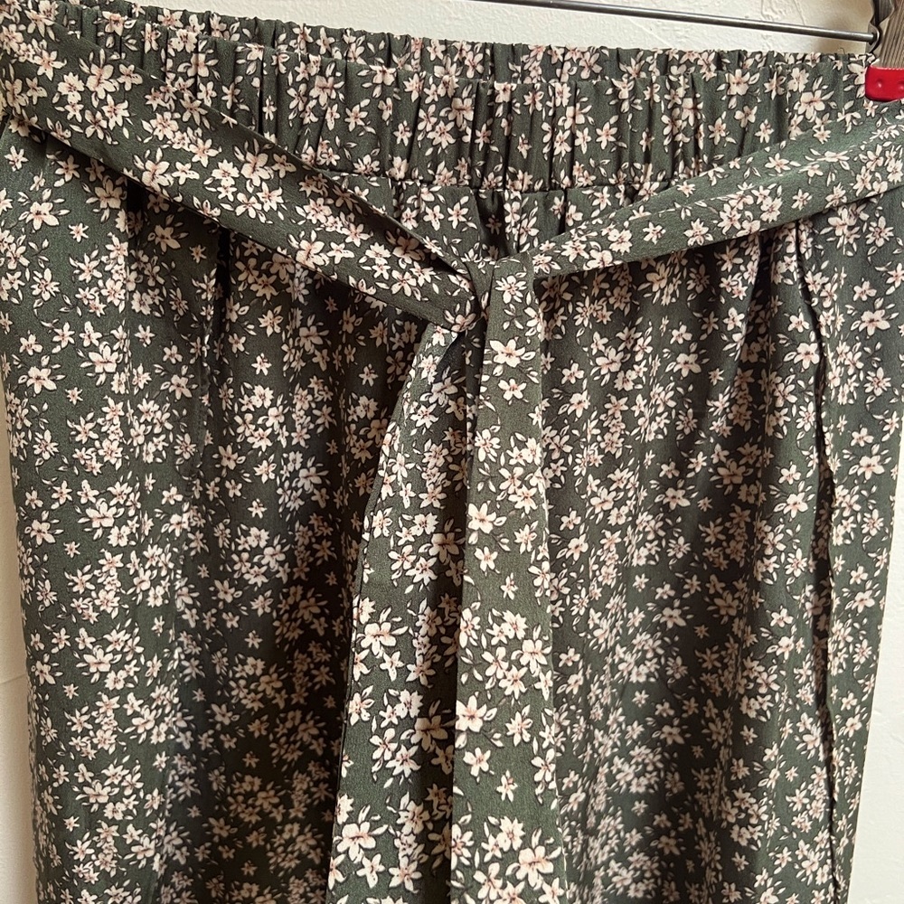 SWEET Green Floral Summer Pants with Sash, Size Large